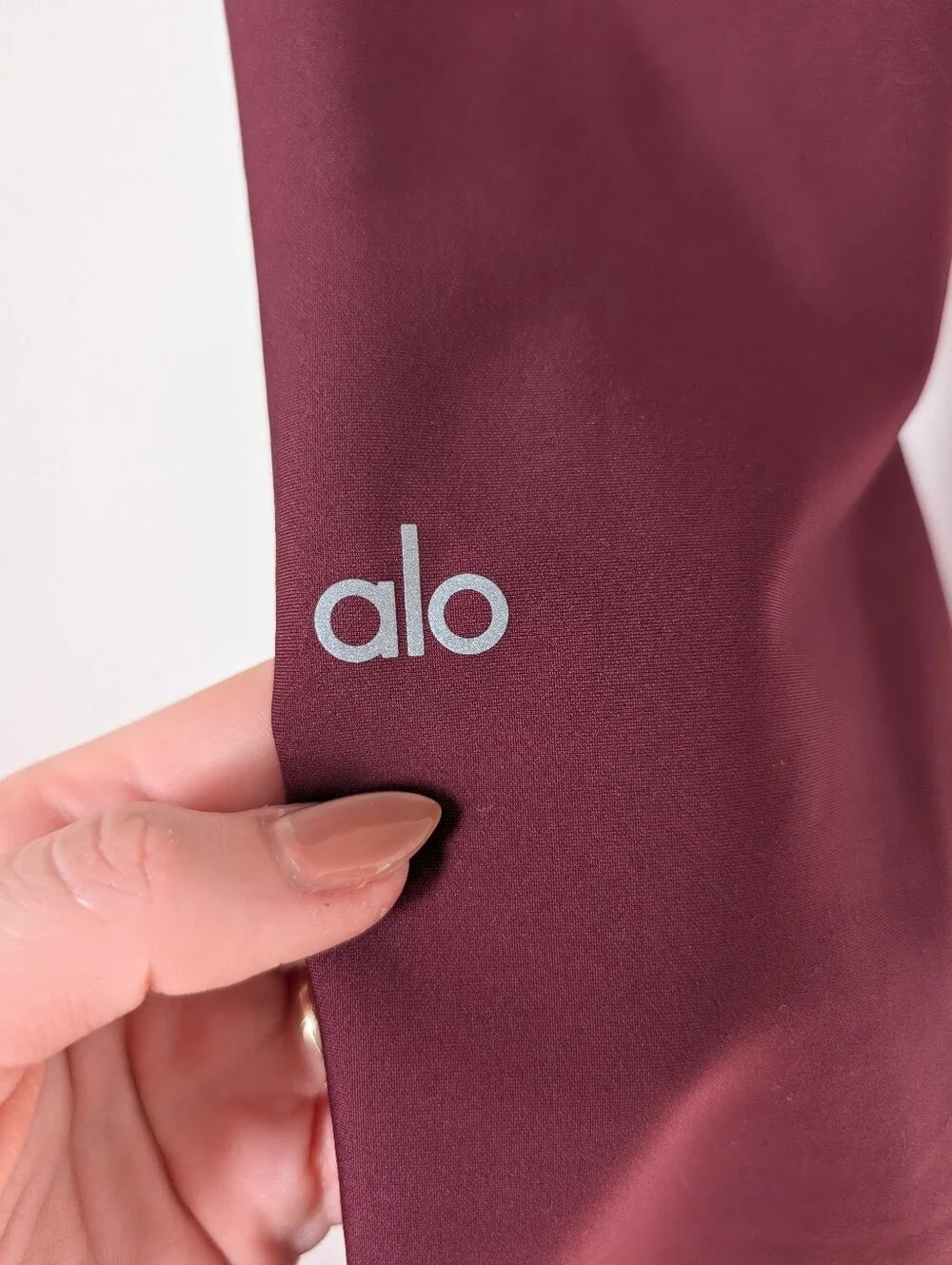 Alo Yoga Wine Red High Waist Airlift Minimal Athleisure Workout Gym Leggings
